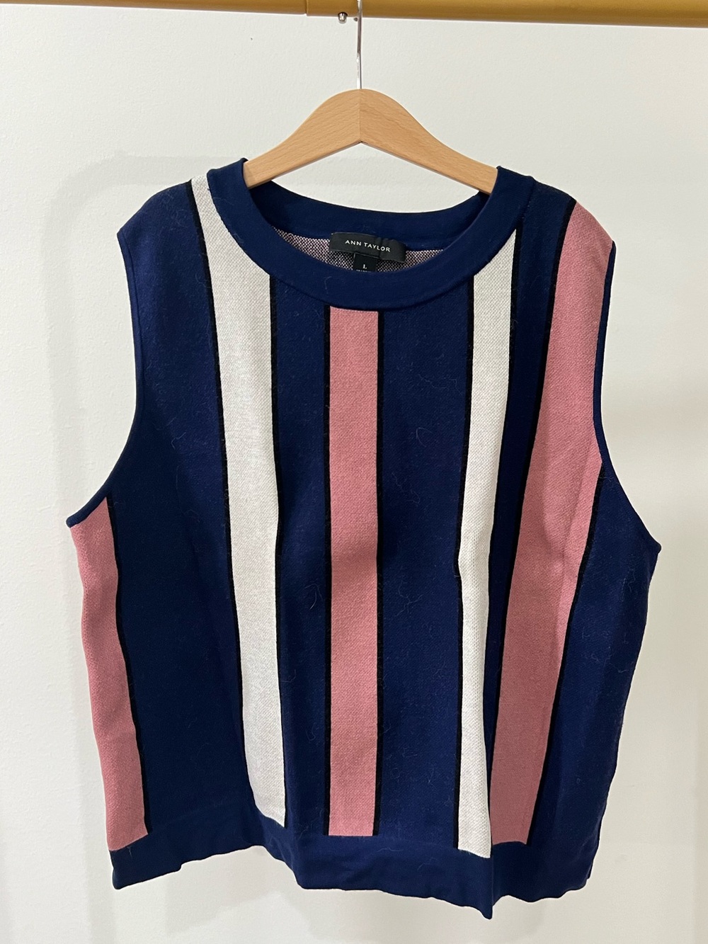 Ann Taylor Navy Knit Top with Pink and White Vertical Stripes Size Large - Picture 4 of 4